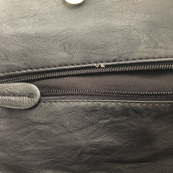 Black and gold cross body/ shoulder bag - Picture 7 of 8